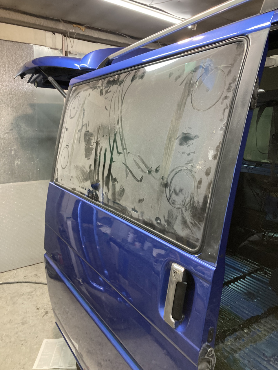 Фото в бортжурнале Volkswagen Multivan (T4)