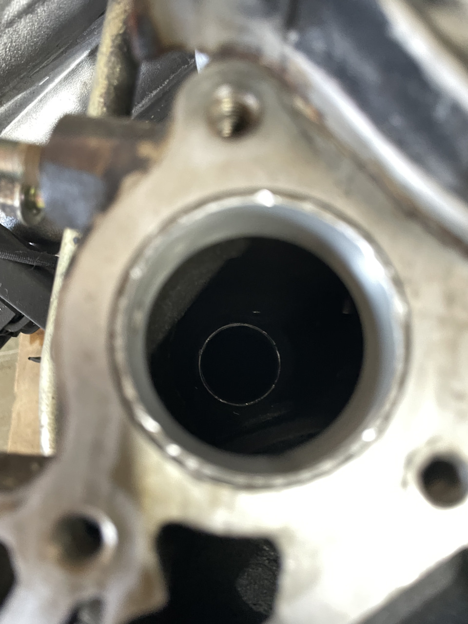 Вкладыши заколочены чтобы перекрыть маслоканал — Mitsubishi Lancer IX