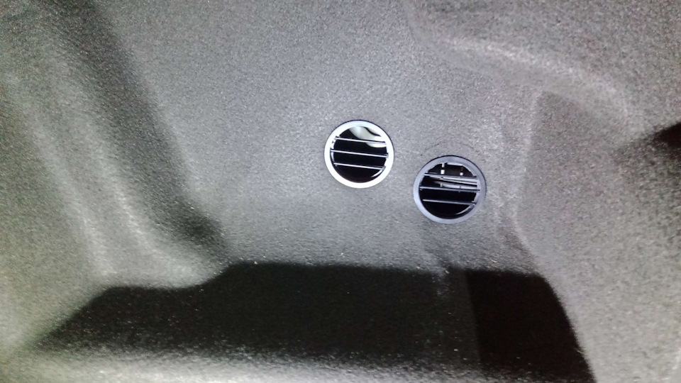 Правое крыло — Ravon R4