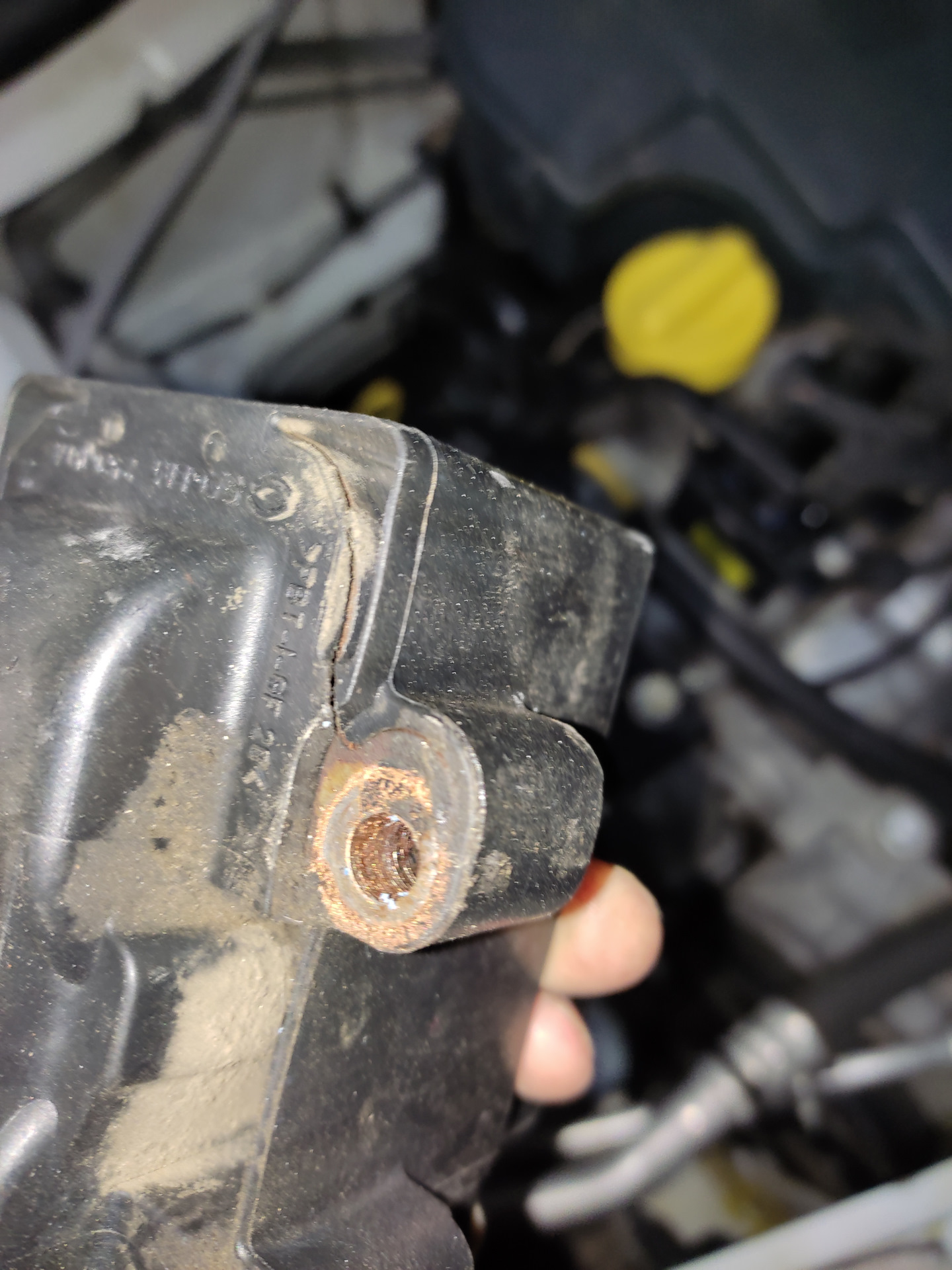Замена катушки зажигания РЕНО ЛОГАН 2008 — Renault Logan (1G), 1,6 л ...