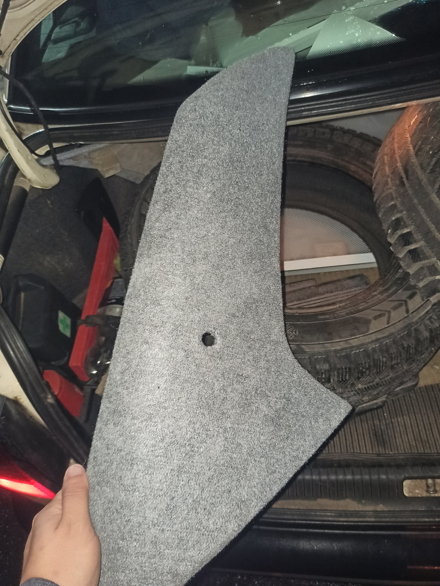 5c6867765. обшивка стойки правой t4. обшивка стойки гольф 6. пластик салона киа спектра. обшивка задней стойки.