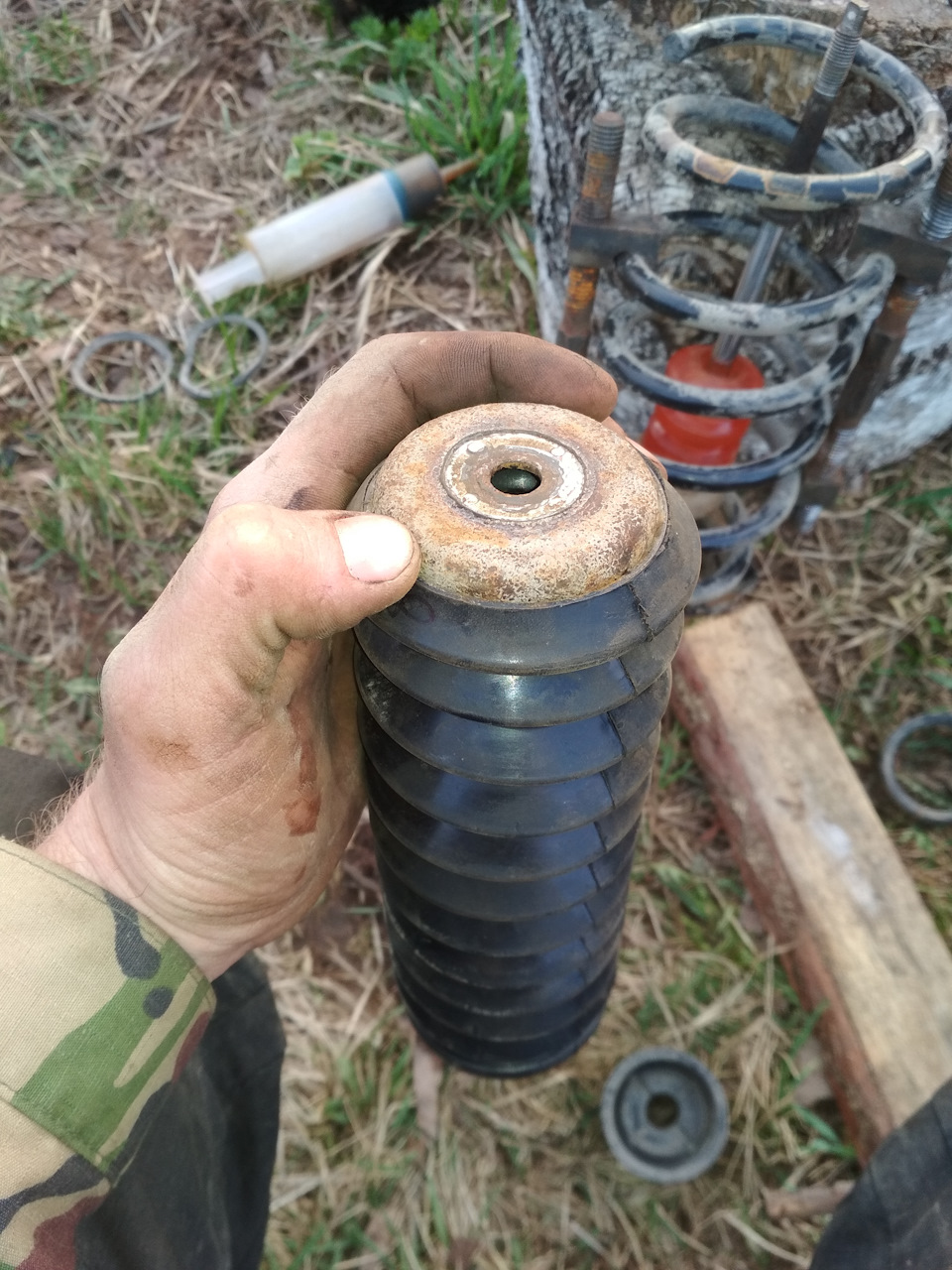 NUAAAgNbuuA 960 Как вставить отбойник в пыльник