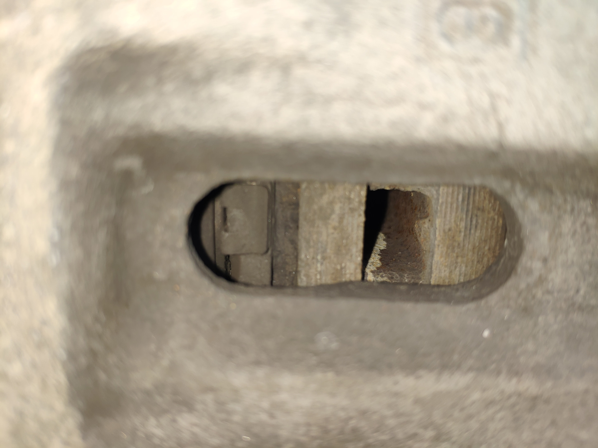 Износ передних тормозных колодок — Mazda CX-5 (2G), 2,5 л, 2020 года ...