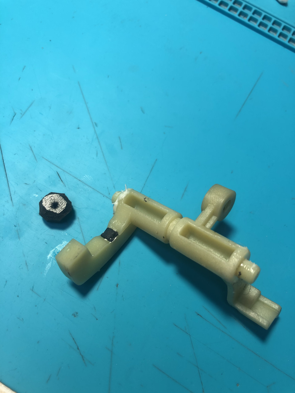 Щелчки в руку от АКПП, при отпускании педали тормоза — KIA Magentis II ...