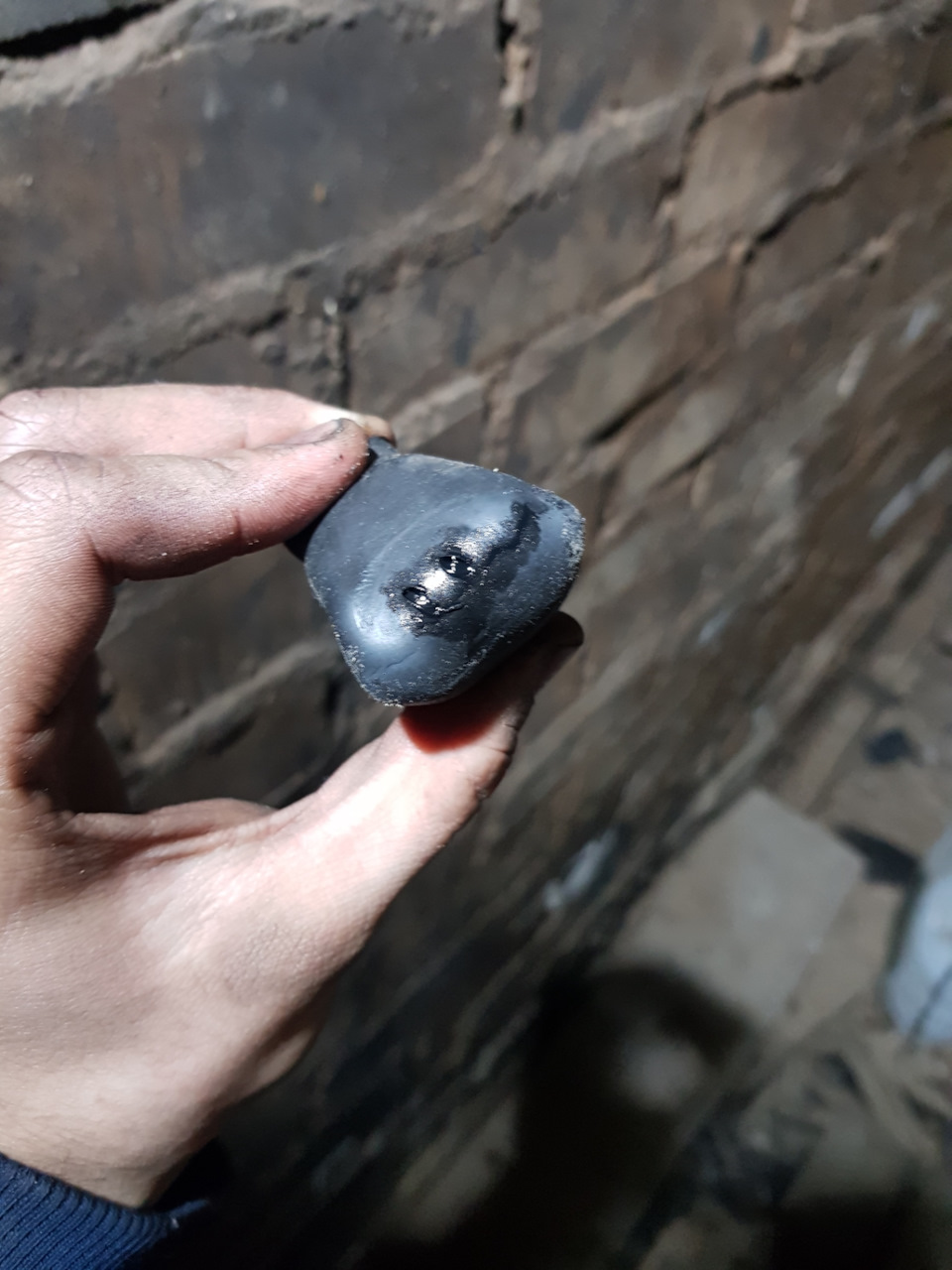 Замена патрубка вакуумного насоса — Opel Astra H, 1,7 л, 2005 года ...