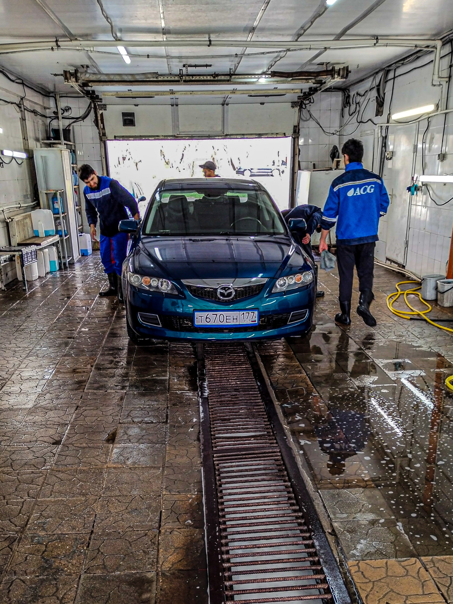 Заправил кондиционер. — Mazda 6 (1G) GG, 2 л, 2006 года | просто так ...