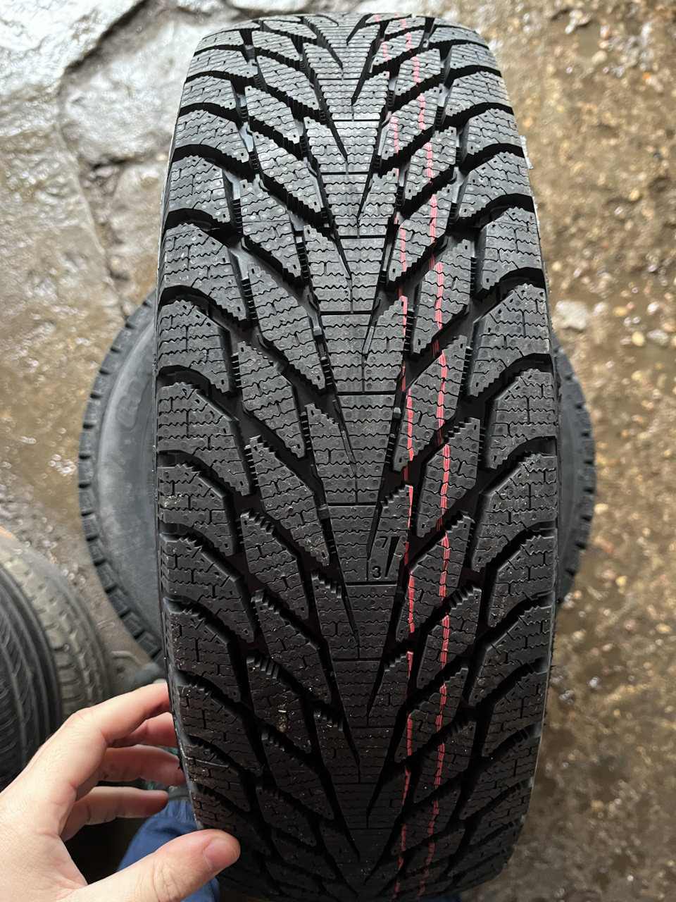 Cordiant winter drive 185 65. Cordiant 185/65r14 90t Winter Drive 2. Колеса Кордиант Винтер драйв где стрелочки. Шины зимние 185/65 r14 отзывы. Кордиант шины зимние 16 215 65 отзывы владельцев.