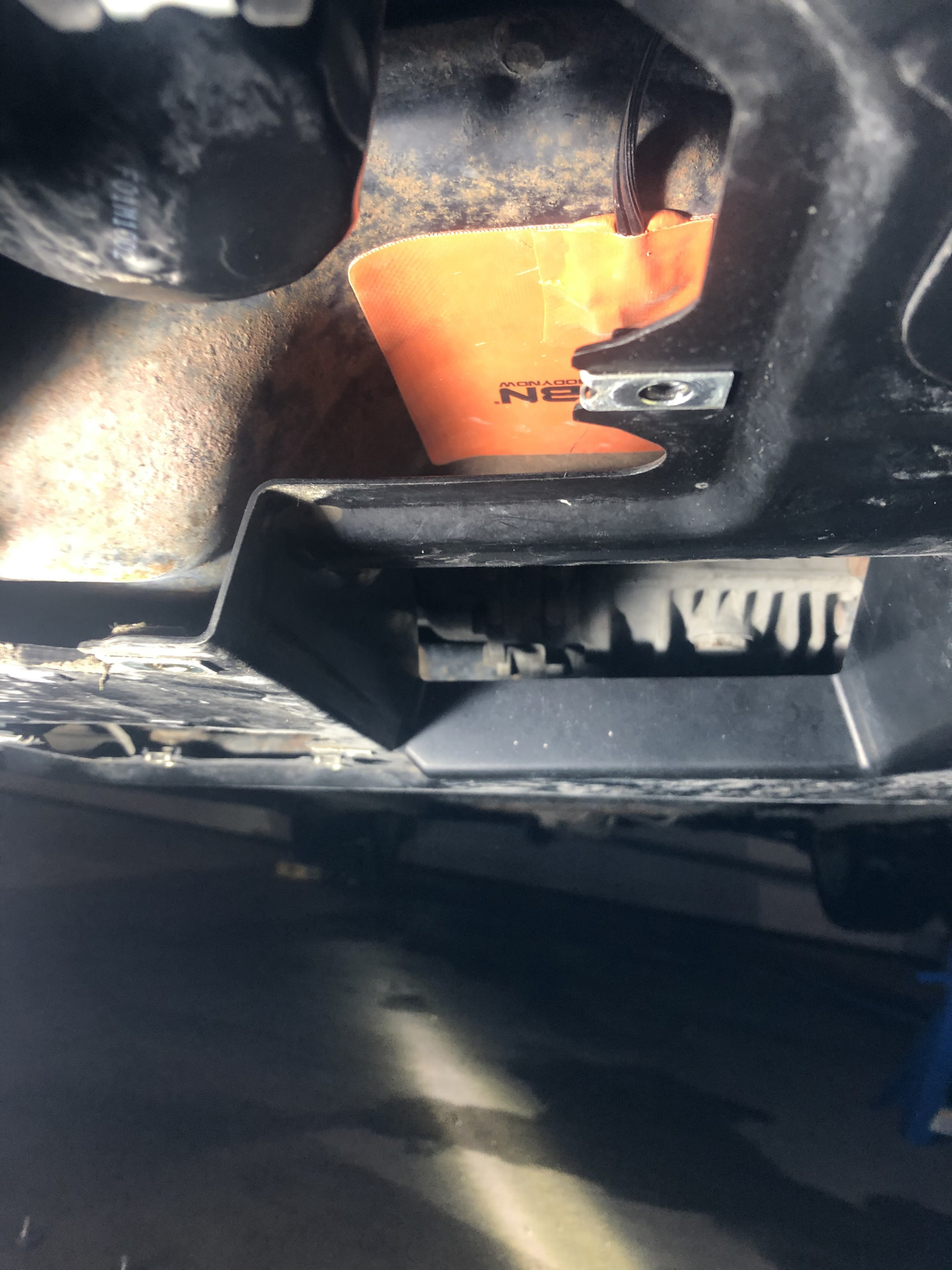 Подогрев поддона картера движка — Mitsubishi Lancer Evolution X, 2 л ...