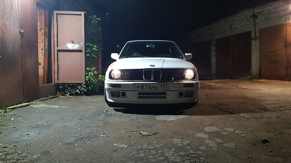 BMW e30 ксенон