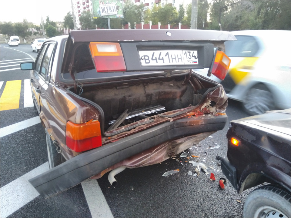 Пропускать пешехода или нет… — Audi 80 (B2), 1,6 л, 1986 года | ДТП ...