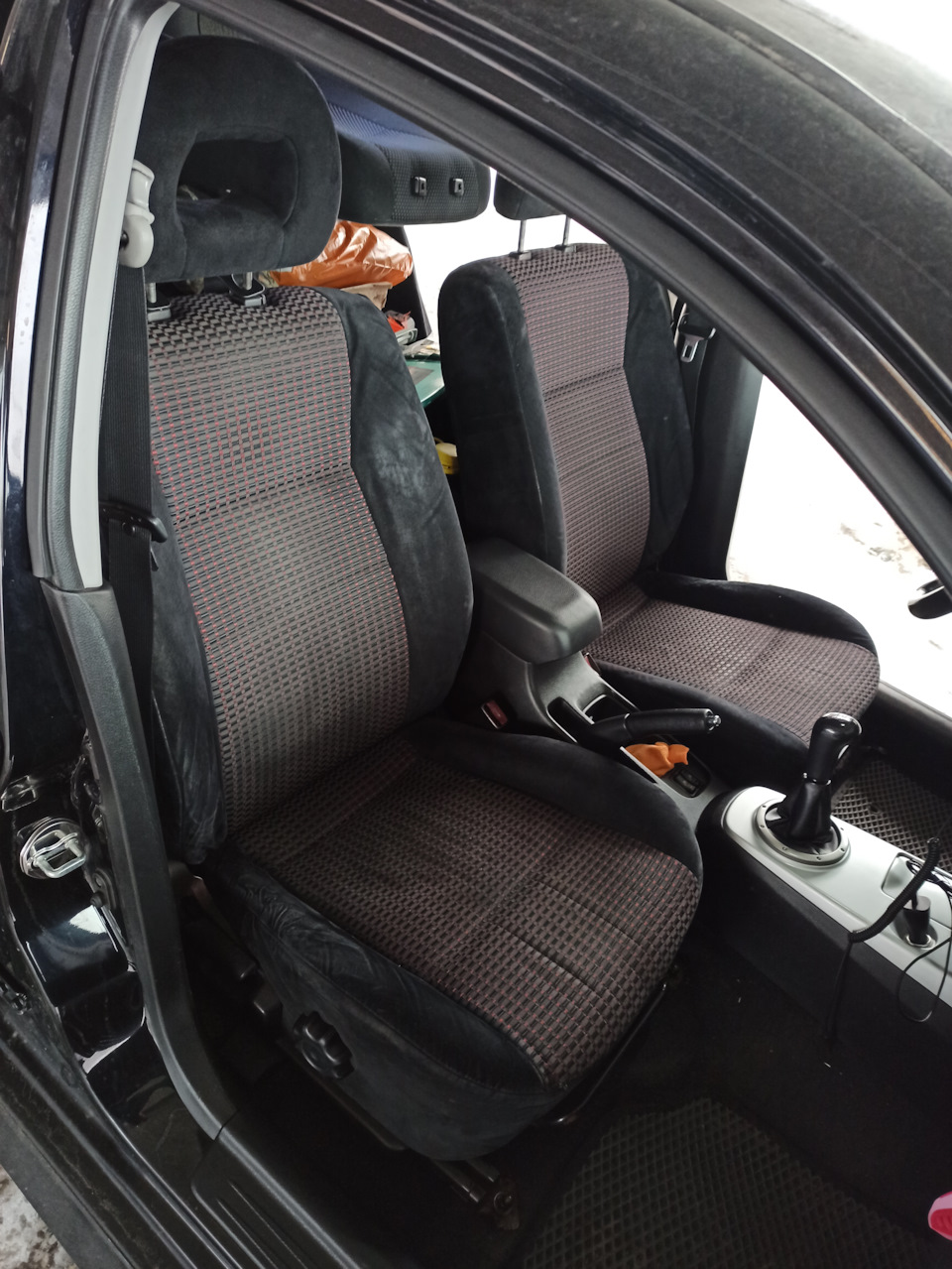 вид в салоне -оба — Mitsubishi Lancer IX