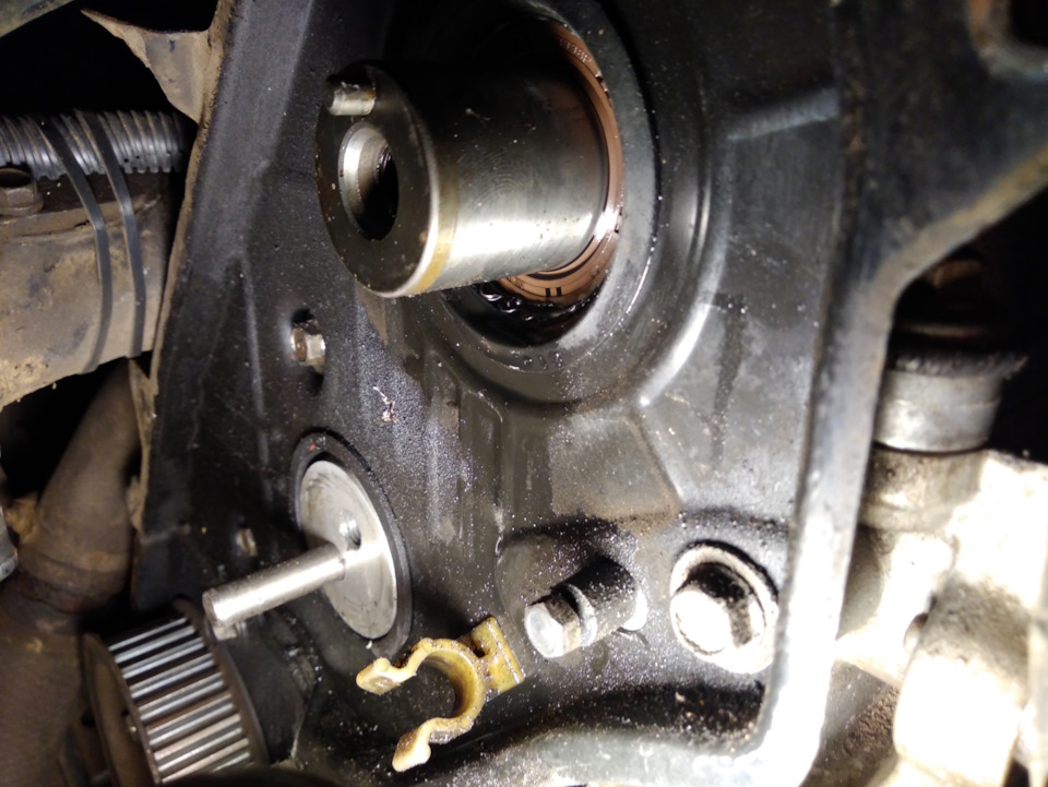 Мазда двигатель wl-t метки грм. Метки тнвд двигатель wlt. Грм мазда бонго френди. 5 дизель. Ремня грм мазда бонго дизель r2.