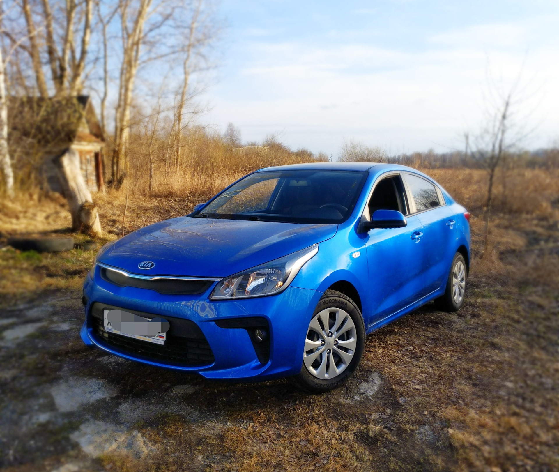 Kia Rio 4 голубая