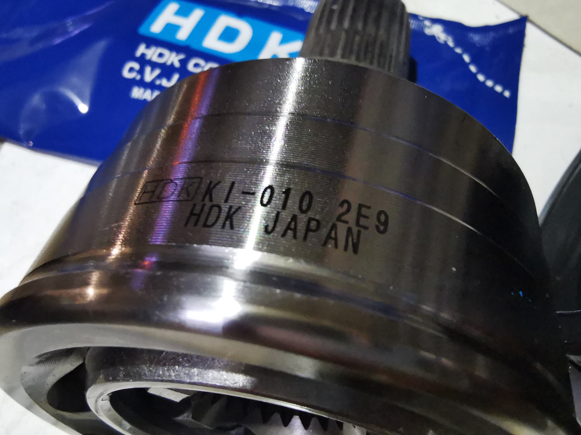 Замена левого наружного шруса HDK KI010 — KIA Spectra, 1,6 л, 2008 года ...