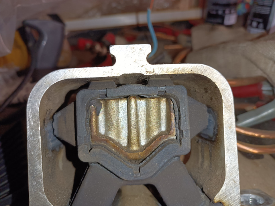 Правая опора двигателя — Lada Vesta SW (1G), 1,6 л, 2019 года | своими ...