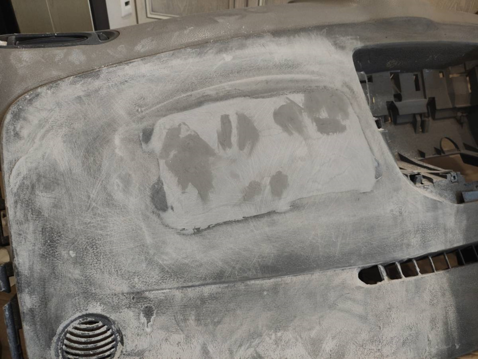 Грязная работа со шлифовкой — Renault Modus