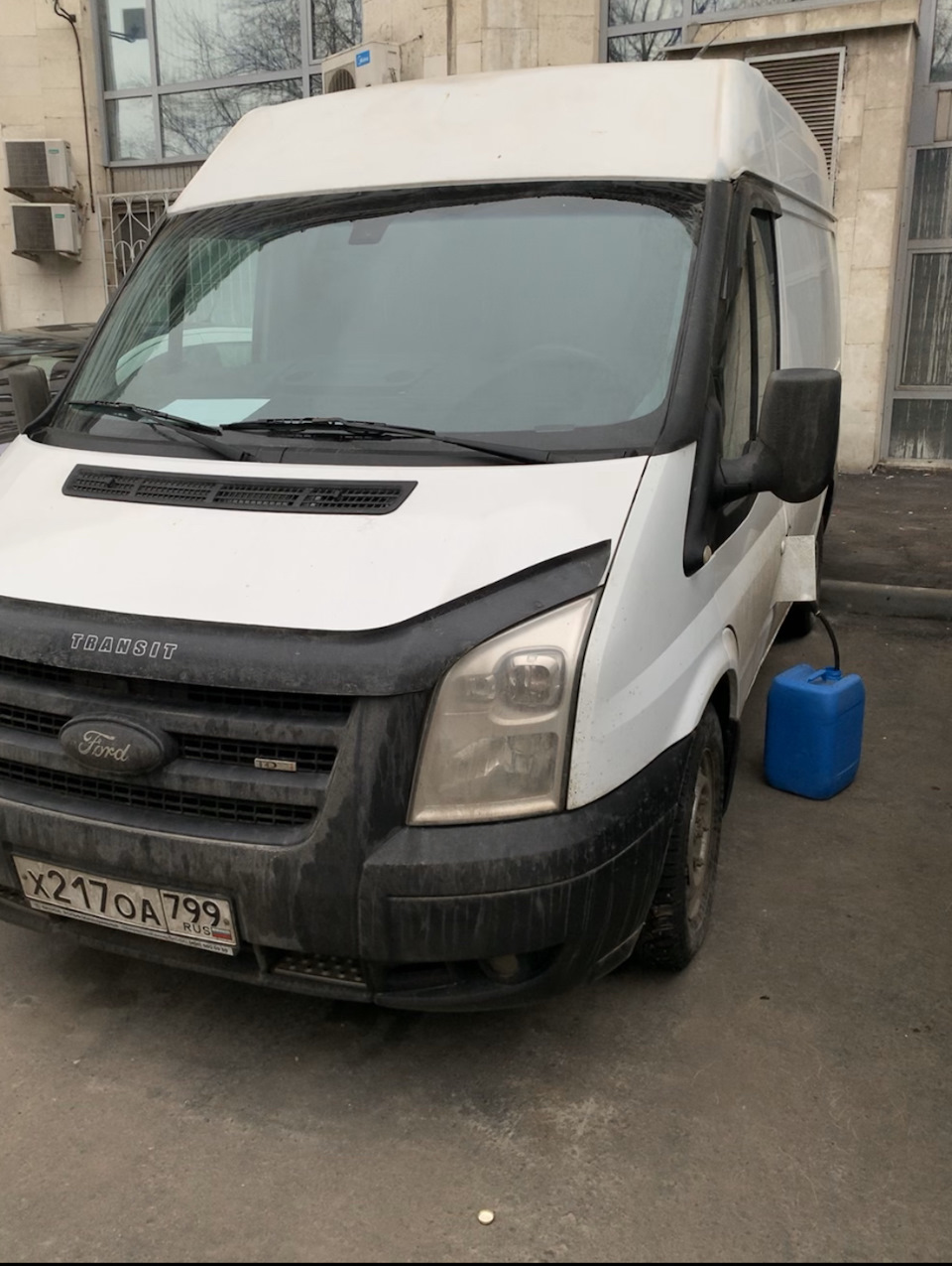 Произошло то, чего боится каждый автолюбитель — Ford Transit (7G), 2,2 л,  2008 года | заправка | DRIVE2