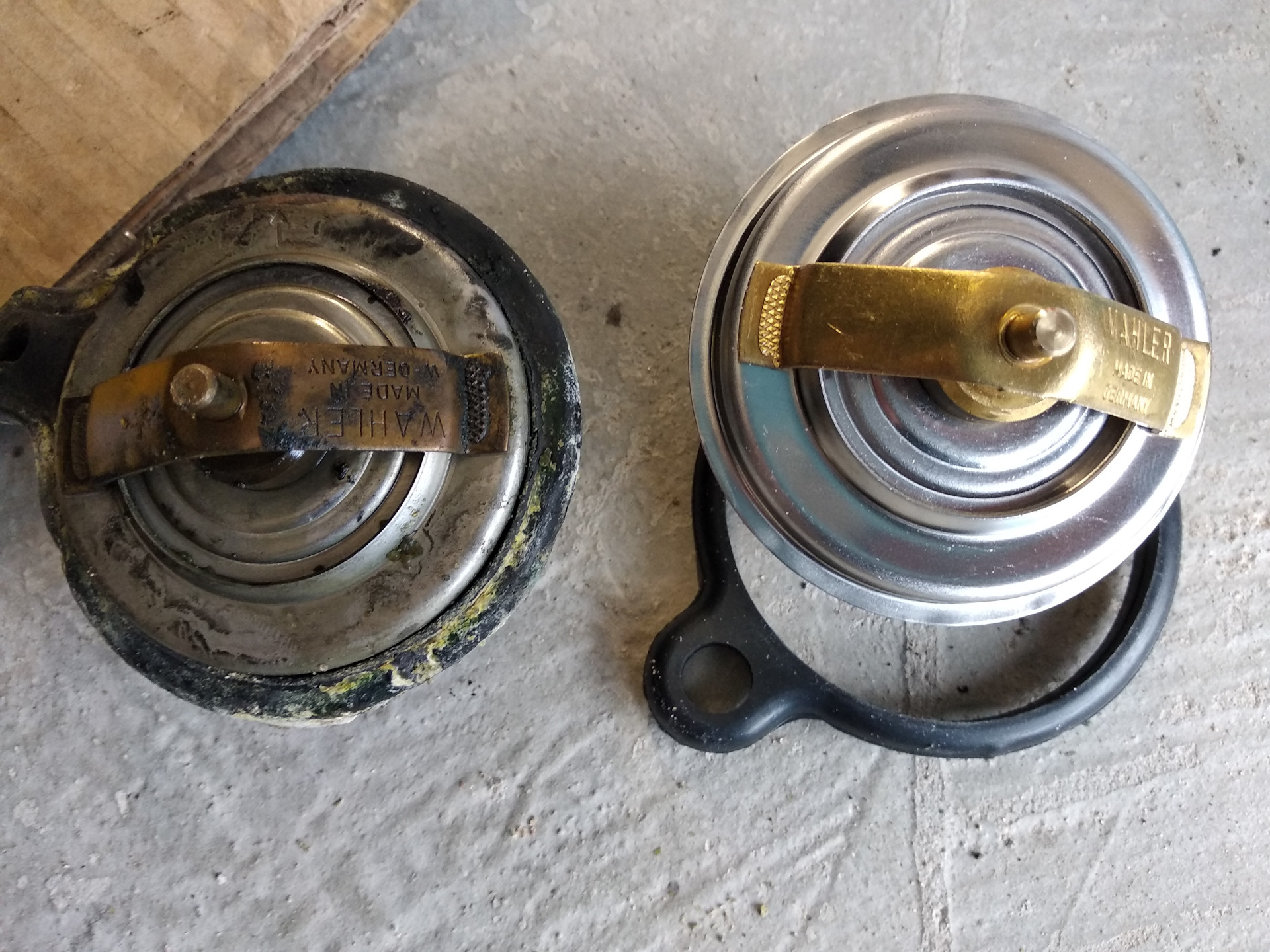 Термостат ваз 2107. Термостат chevrolet cobalt. Как разобрать термостат. Термостат m54b30. Термостат opel astra.