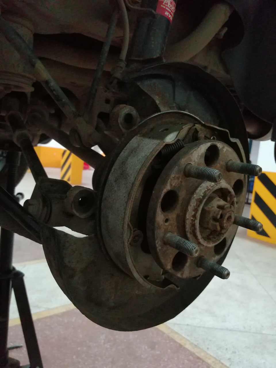 Перестал держать ручник, замена задних дисков и колодок. — Hyundai ...