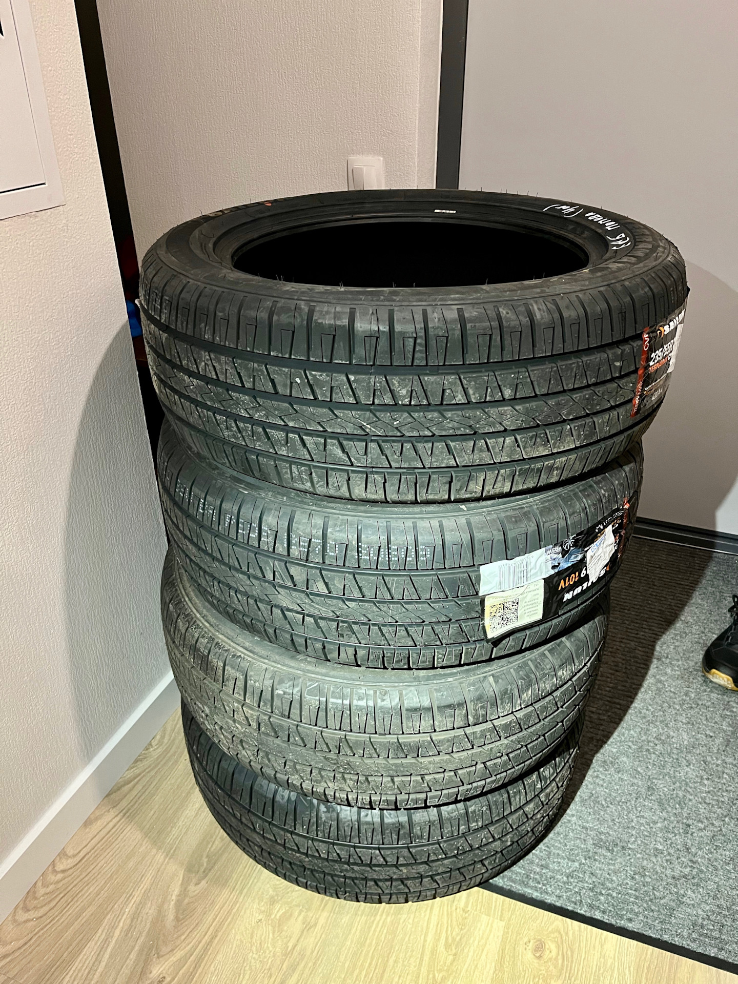 Летние шины SAILUN Terramax Cvr 235/55 R19 101V — Audi Q5 (1G), 2 л ...
