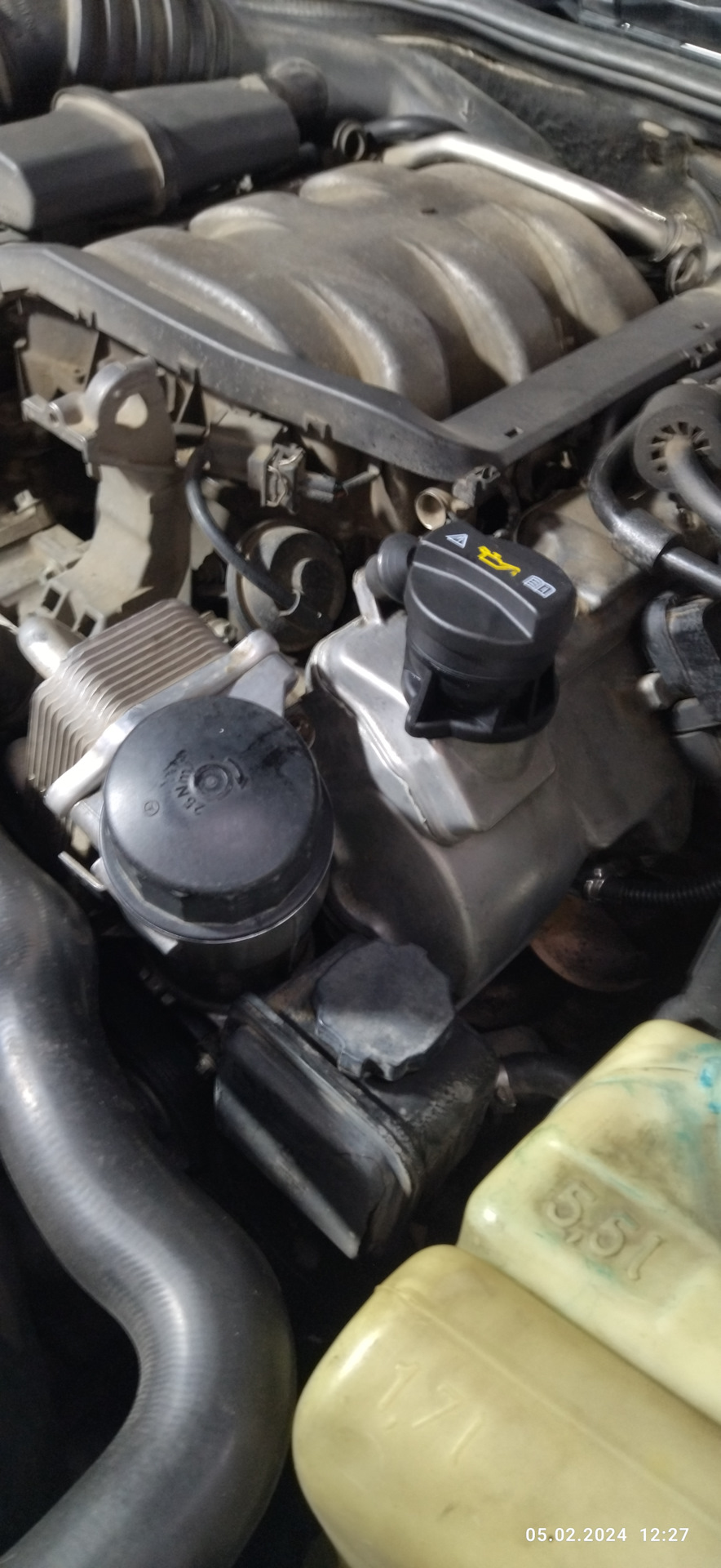 Подтеки масла — Mercedes-Benz E-class (W210), 2,8 л, 1997 года | визит ...