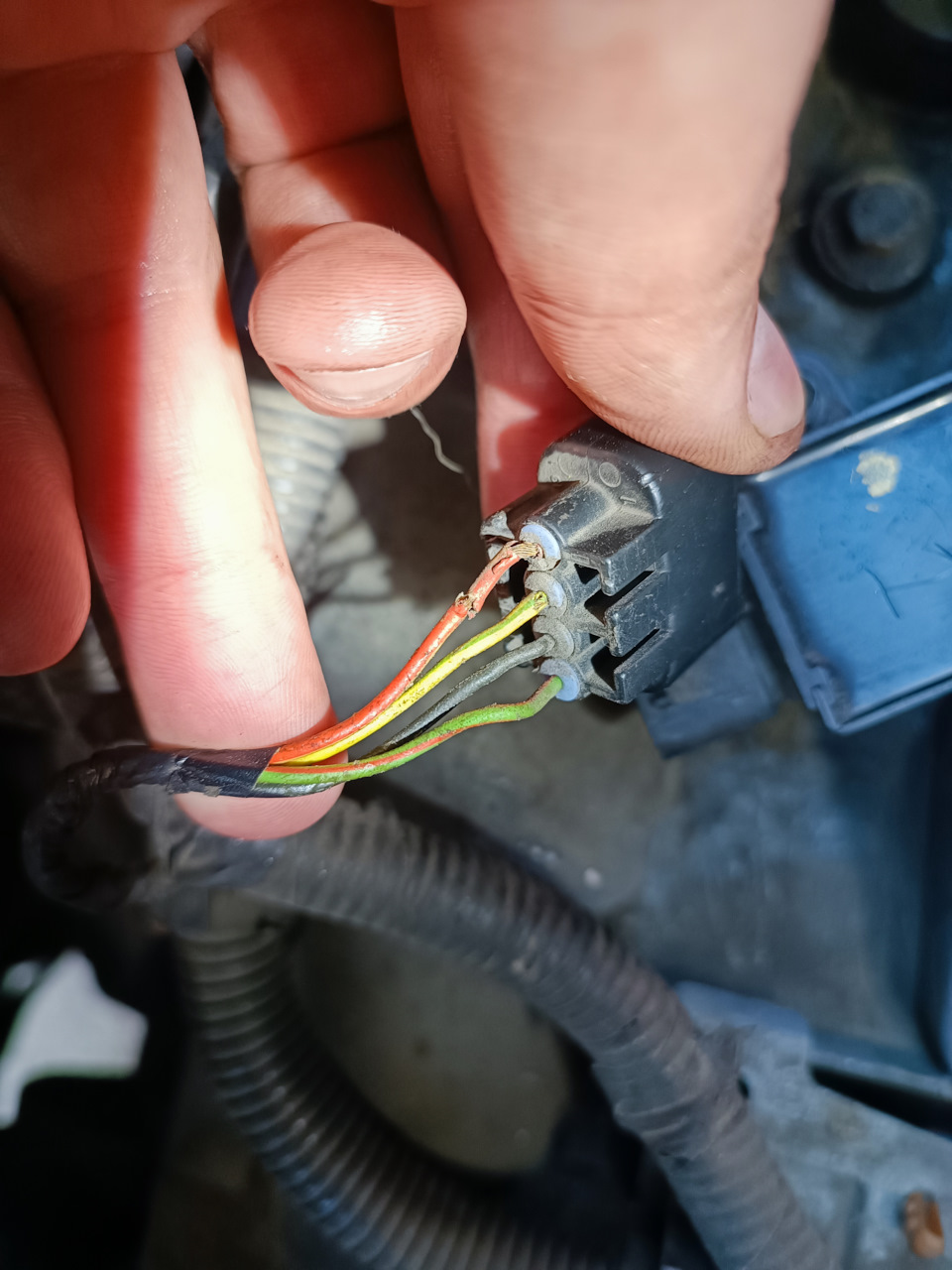 Потрескалось — Jaguar X-Type