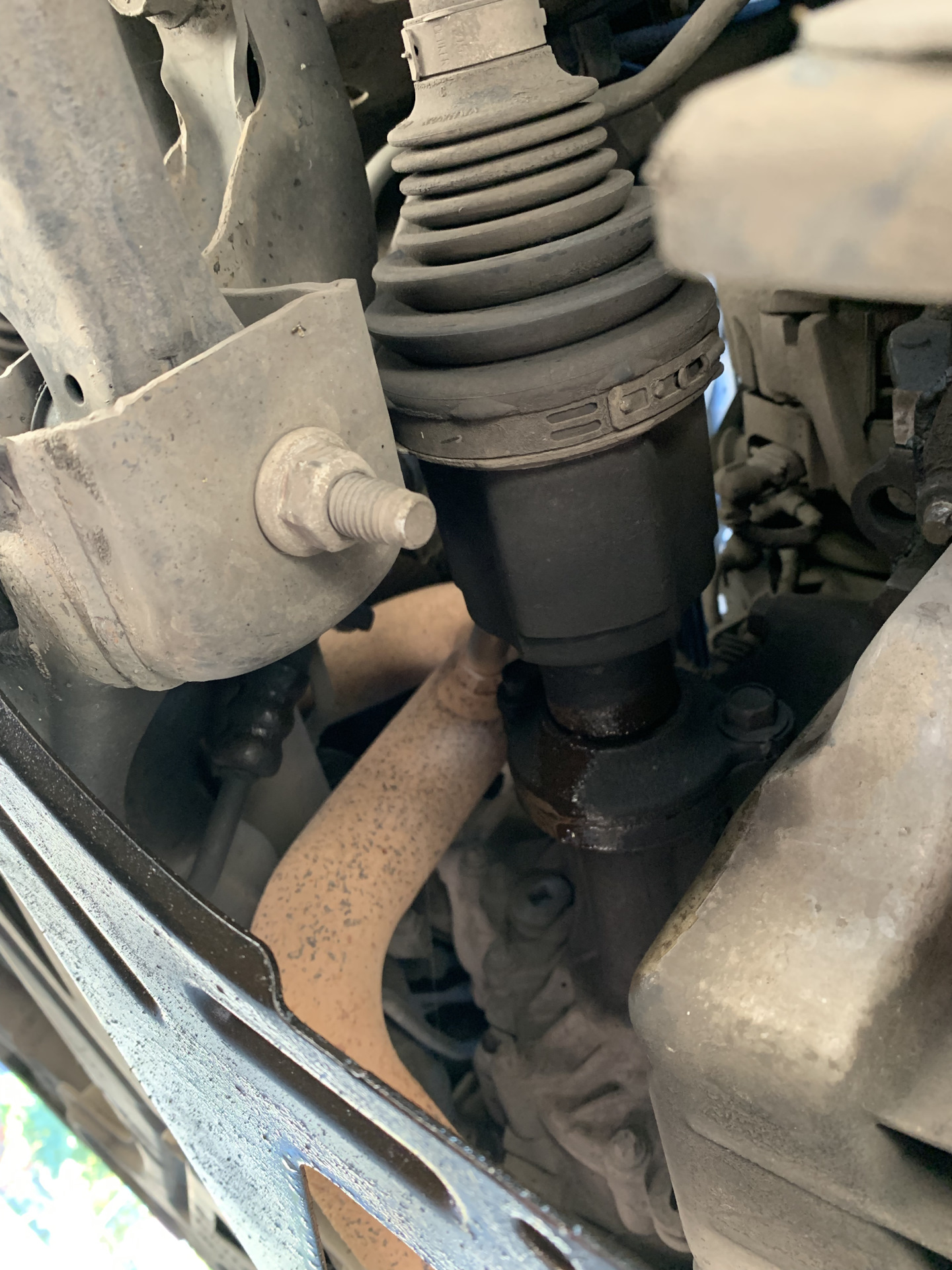 Замена дворников и сальника правого привода — Opel Mokka (1G), 1,8 л ...