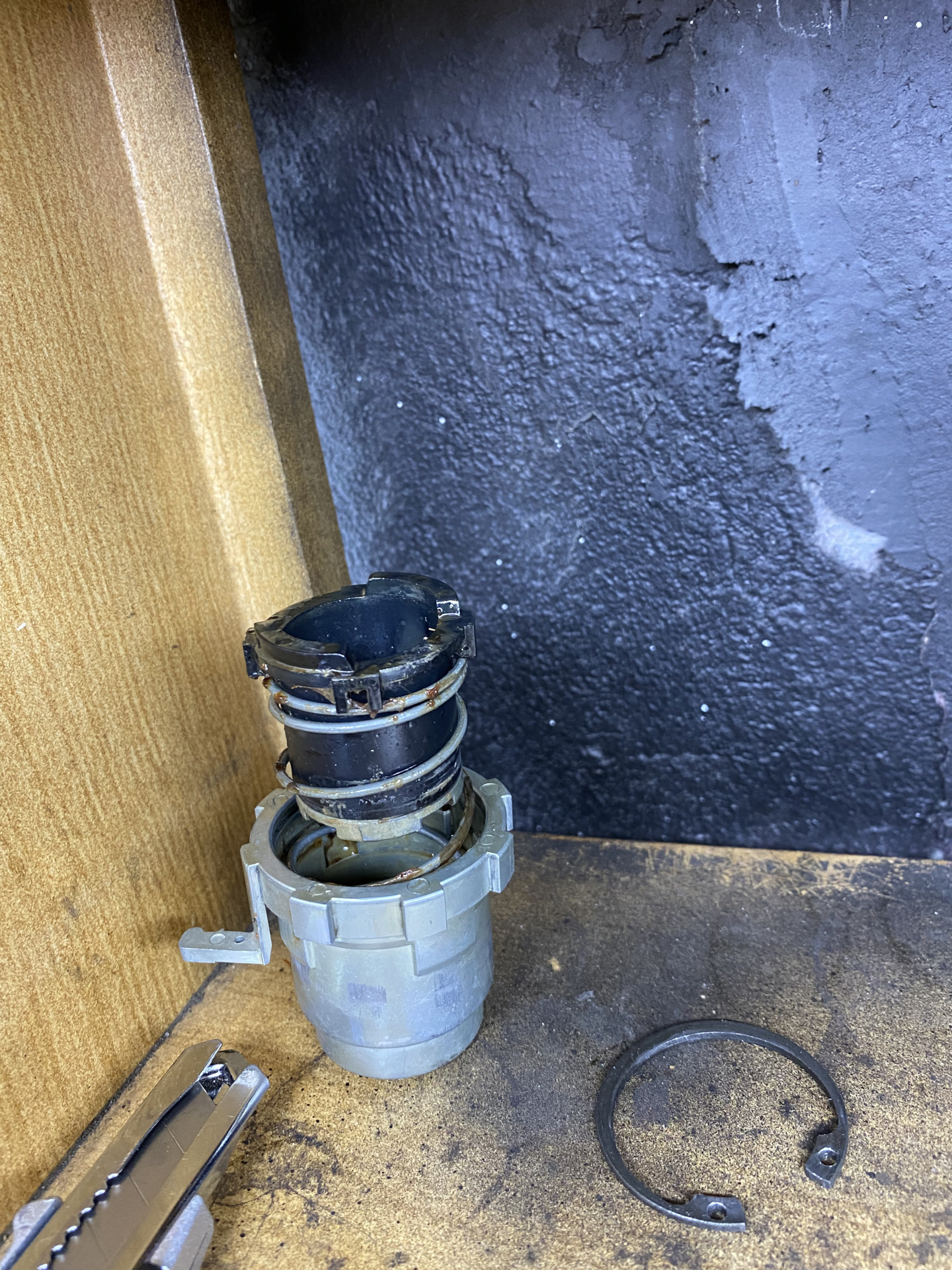 Ремонт личинки замка багажника е38 — BMW 7 series (E38), 4,4 л, 1999 ...