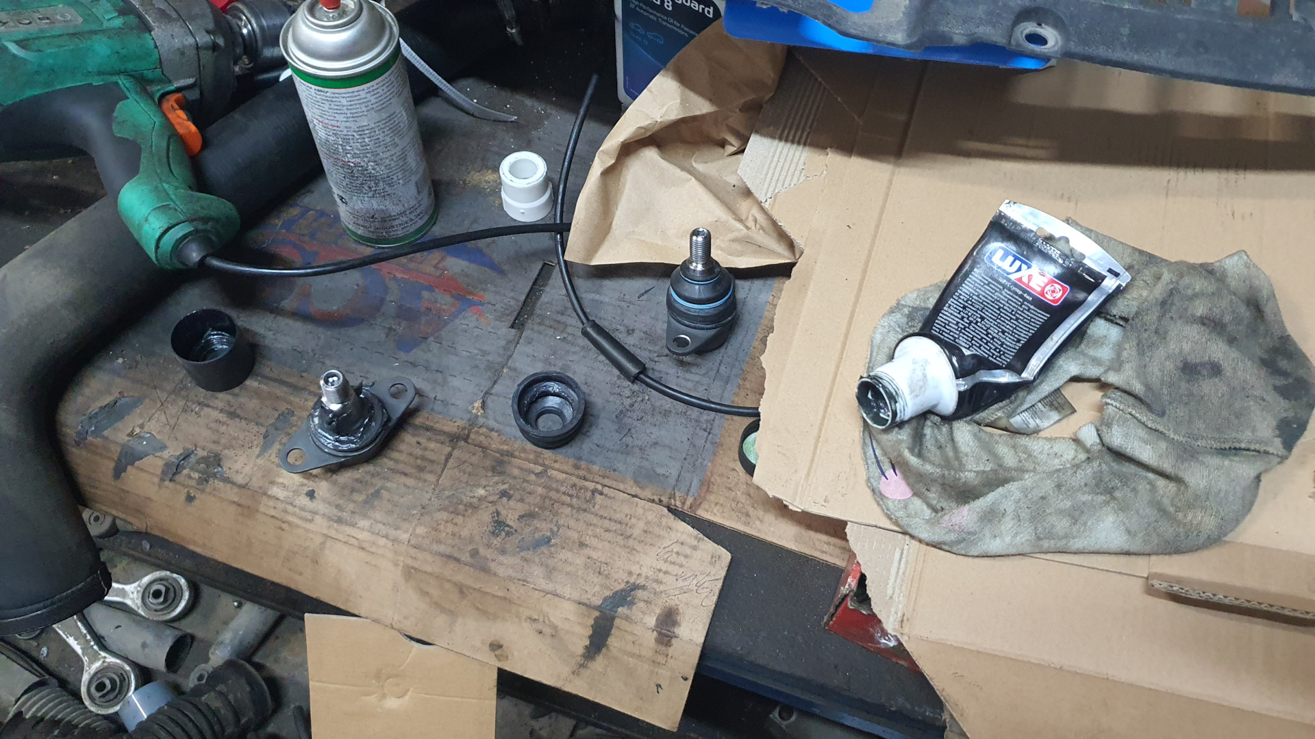 Сколько смазки в шаровых Lemforder? Новая подвеска, или "Прощайте ...