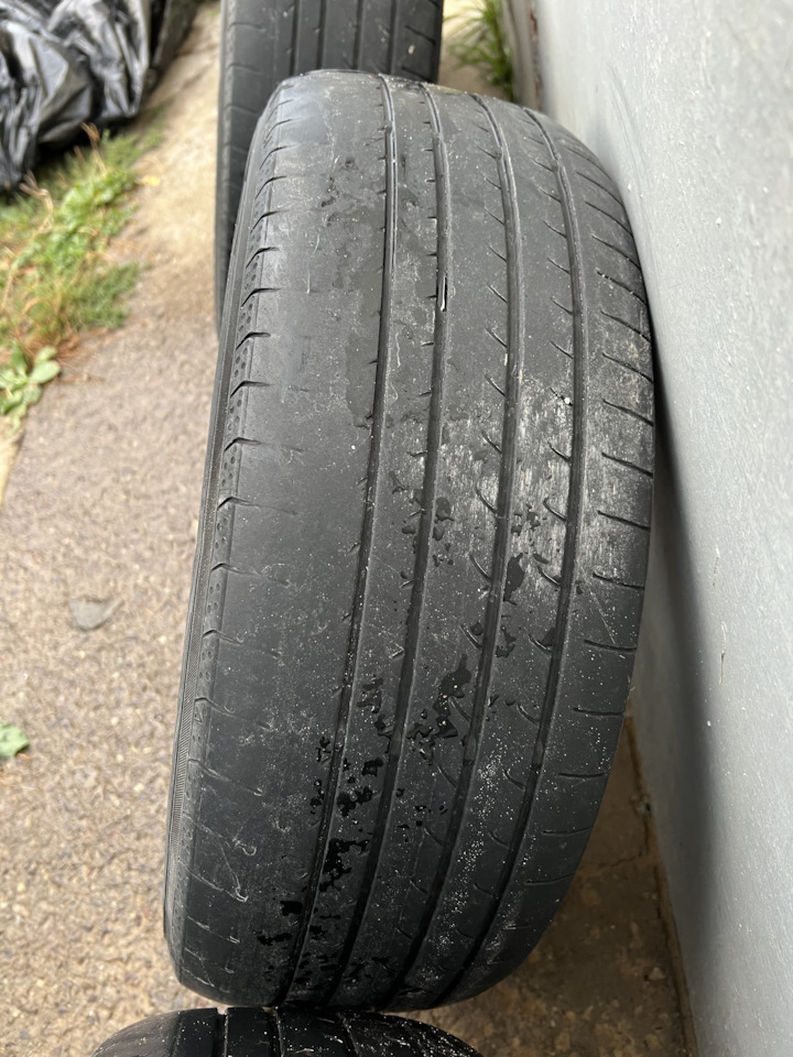 Шины летние Yokohama 195/65 R15, литые диски Toyota 6Jx15 5x114,3 на ...