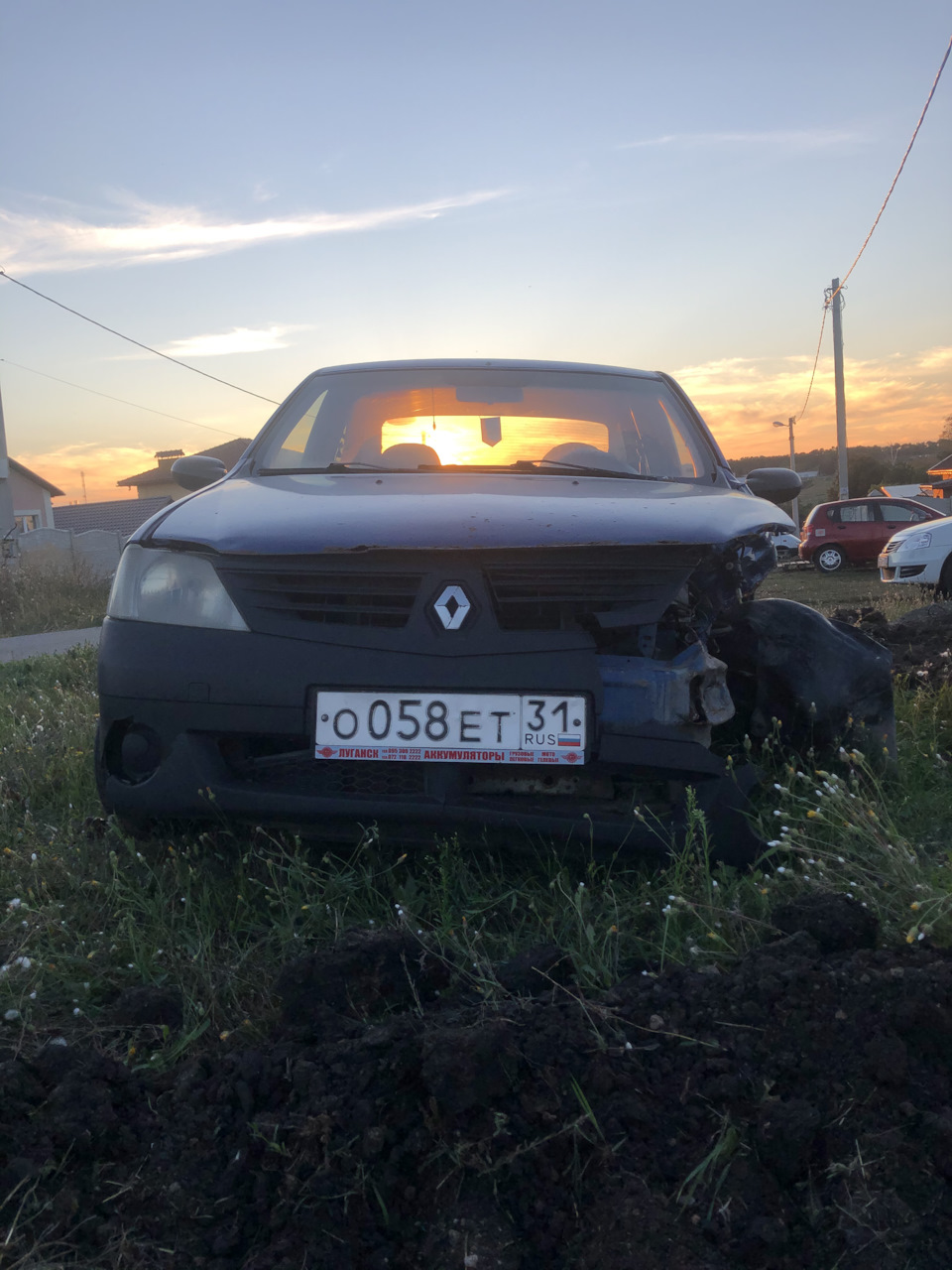 Немного всё — Renault Logan (1G), 1,4 л, 2007 года | ДТП | DRIVE2