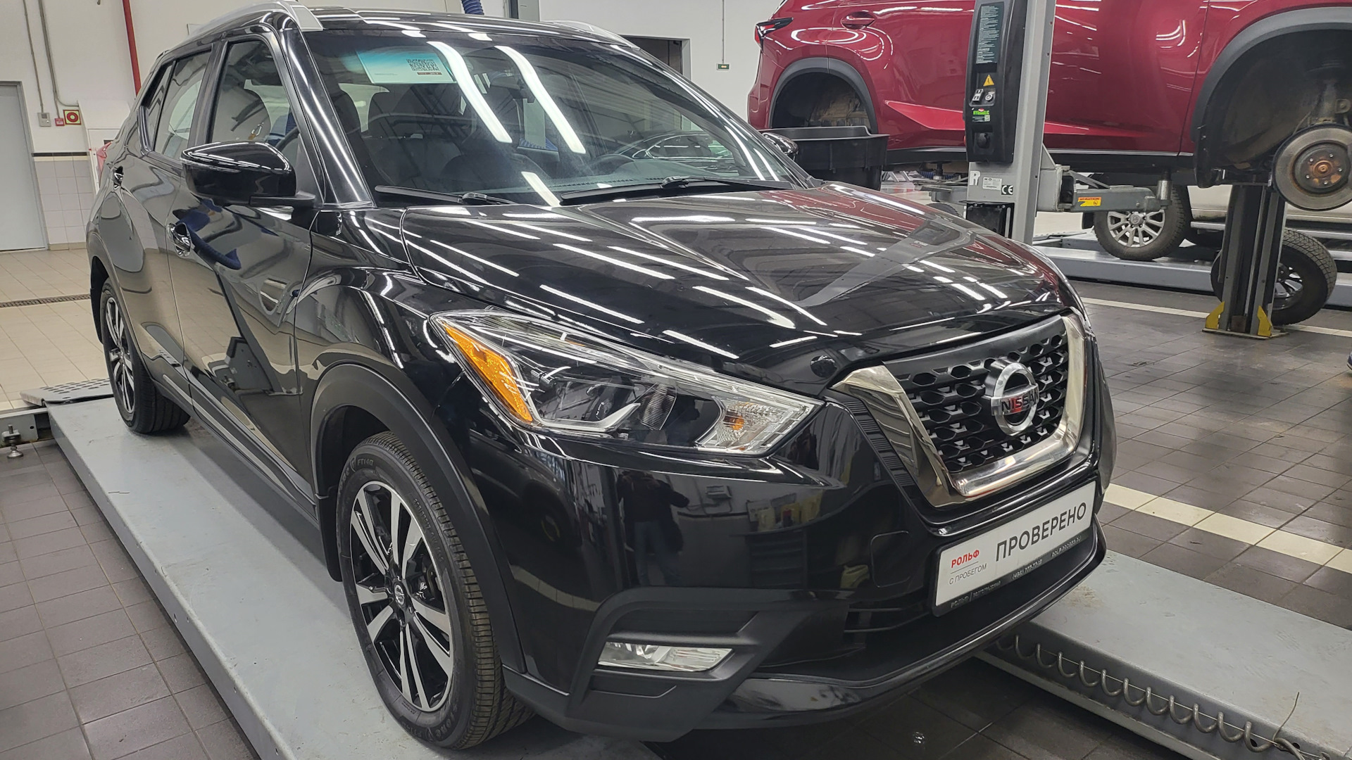 Nissan kicks 2019 black outlet