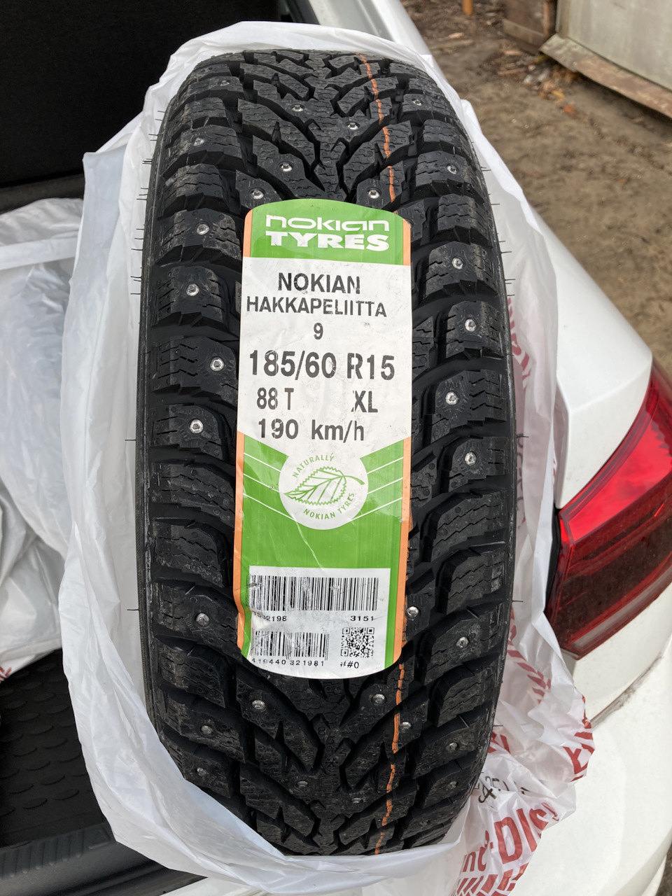 Зимняя резина Nokian Hakkapeliitta 9 185/60 R15 88T — Volkswagen Polo ...