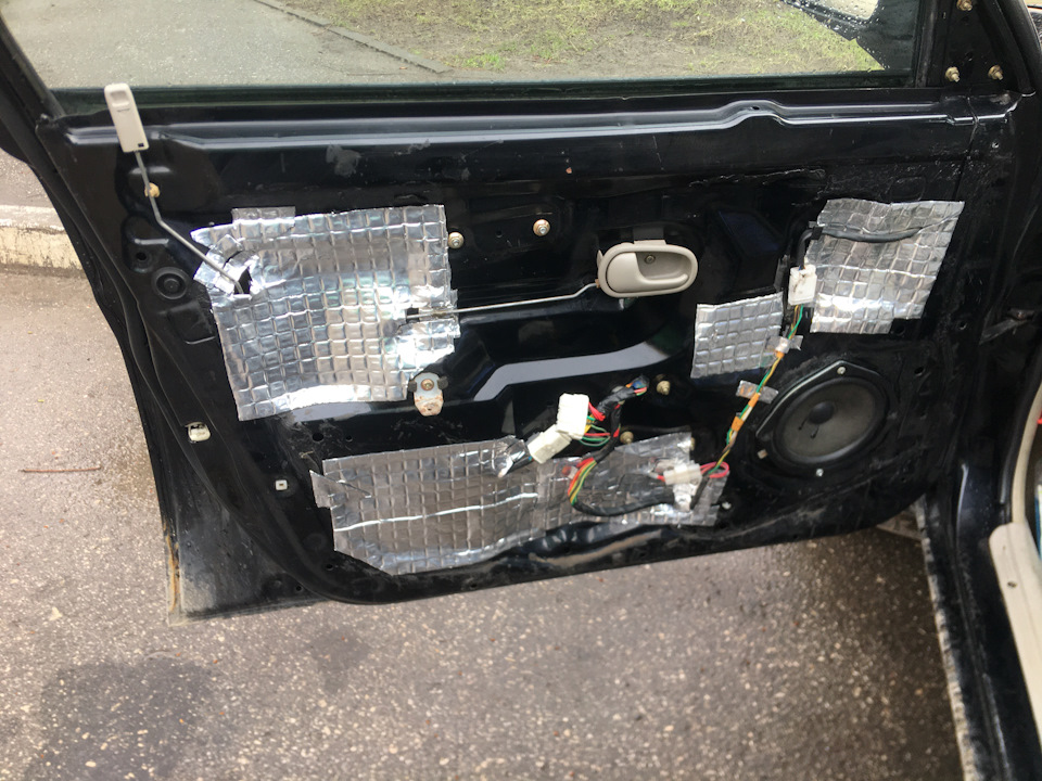 Самоизоляция-шумоизоляция) — Mazda Demio (1G), 1,3 л, 1998 года ...