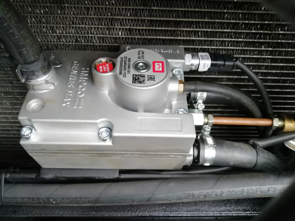 Фото в бортжурнале BMW 7 series (E65/E66). Запчасти на фото: 49400001