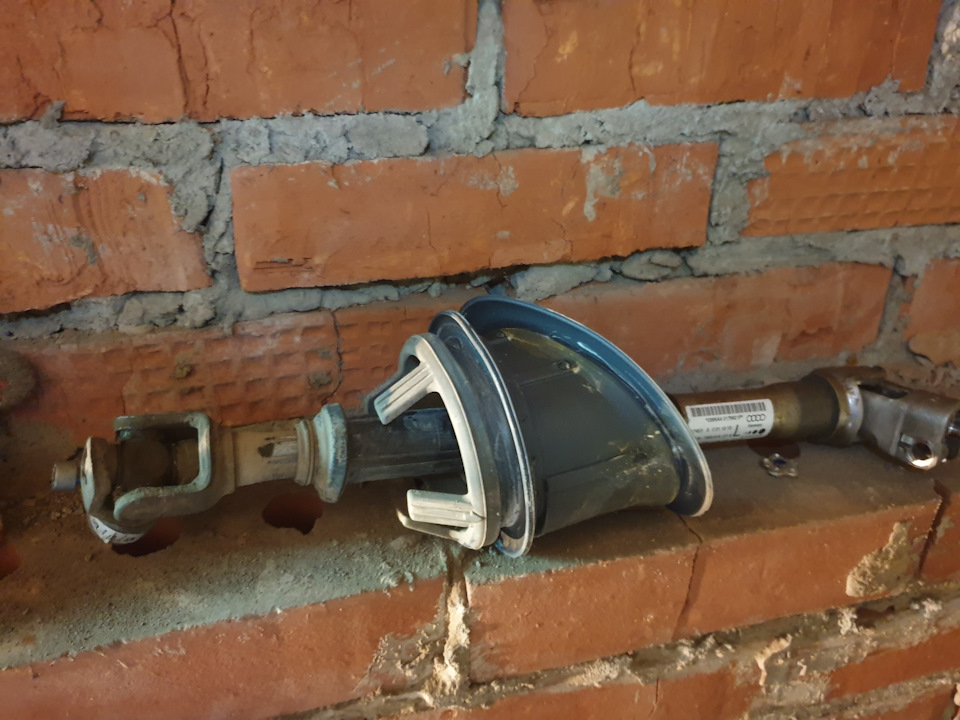 Подклинивает руль — Audi A4 (B8), 1,8 л, 2013 года | своими руками | DRIVE2