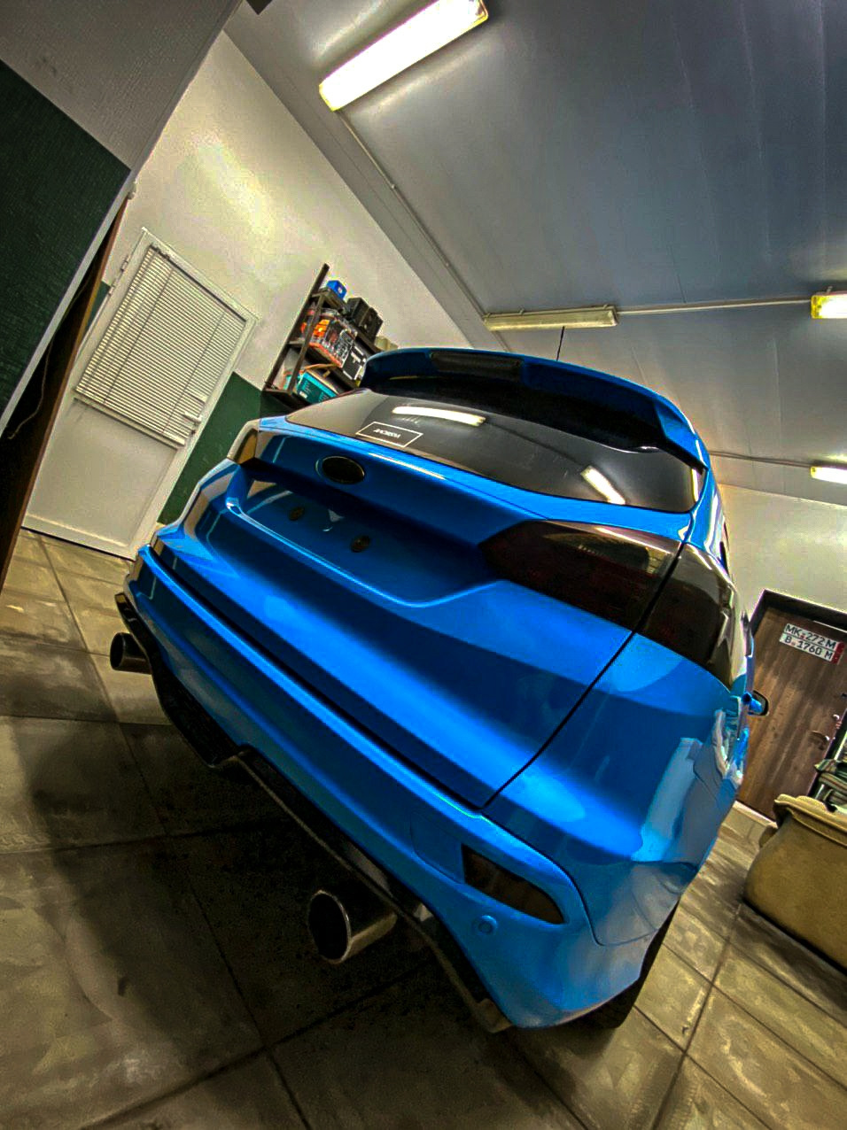 Покрытие автомобиля керамикой — Ford Focus Wagon III, 2 л, 2014 года ...