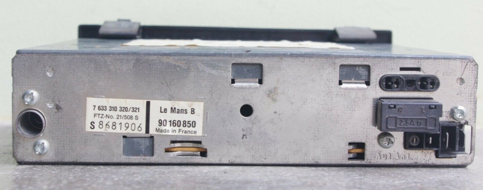 Le Mans 2 — stereo — Opel Kadett C. Запчасти на фото: 215085