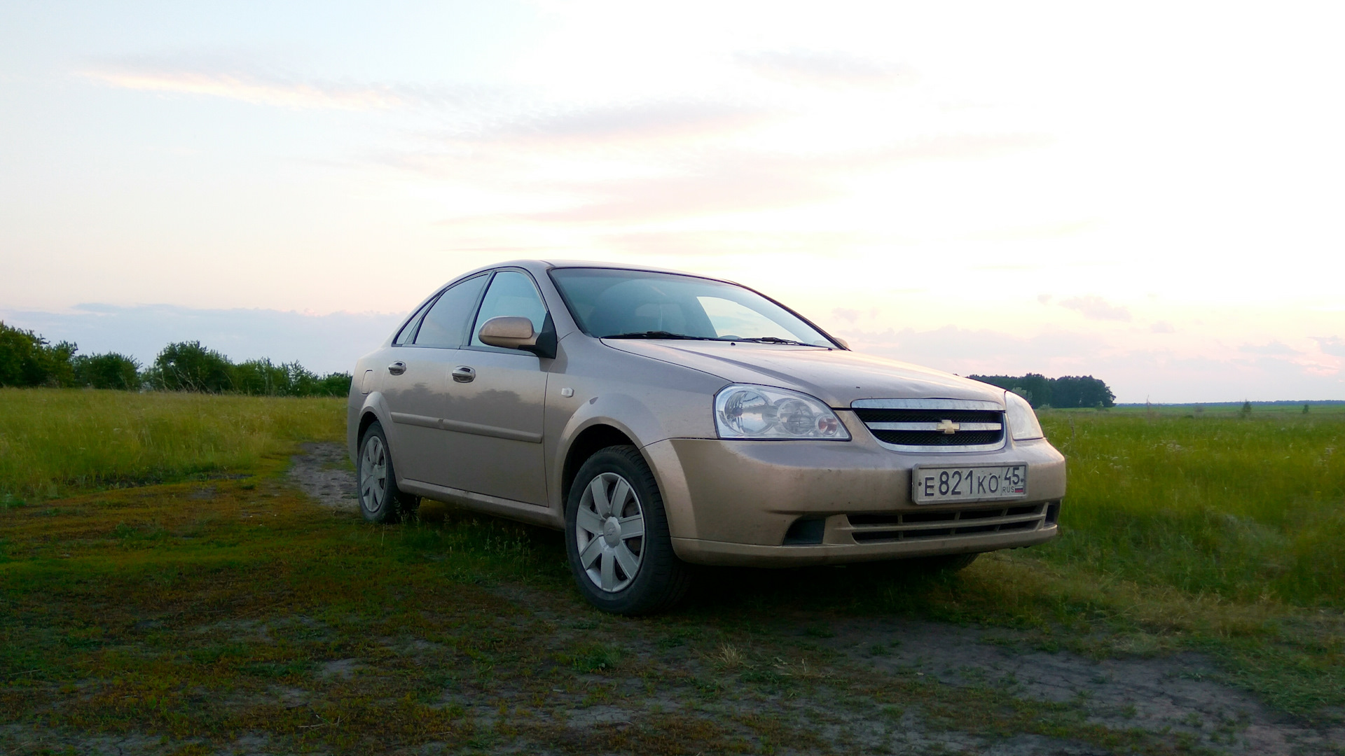 Chevrolet Lacetti серый седан