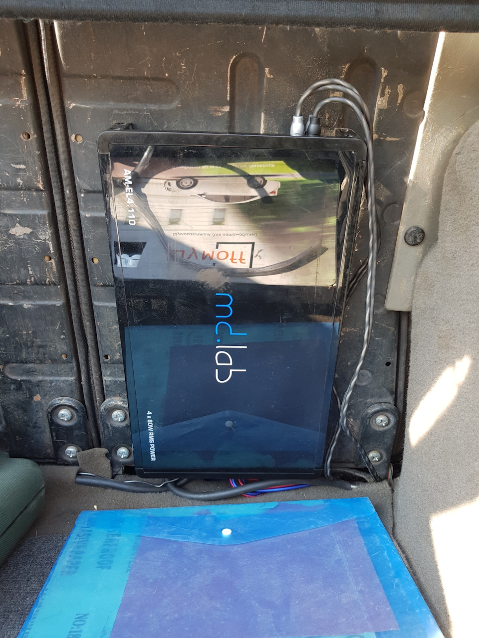 Немного музыки — Lada Калина хэтчбек, 1,6 л, 2011 года | автозвук | DRIVE2