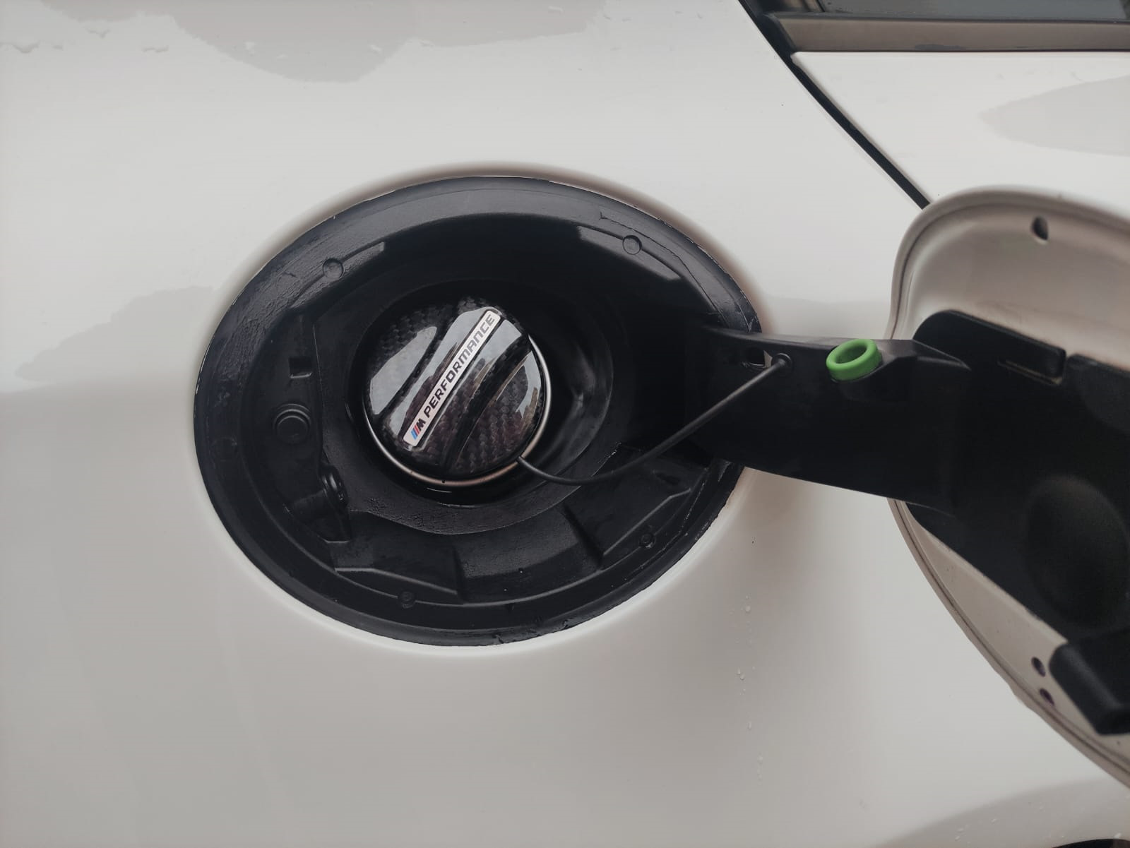 Карбоновая накладка крышки топливного бака M Performance, BMW E87 — BMW ...