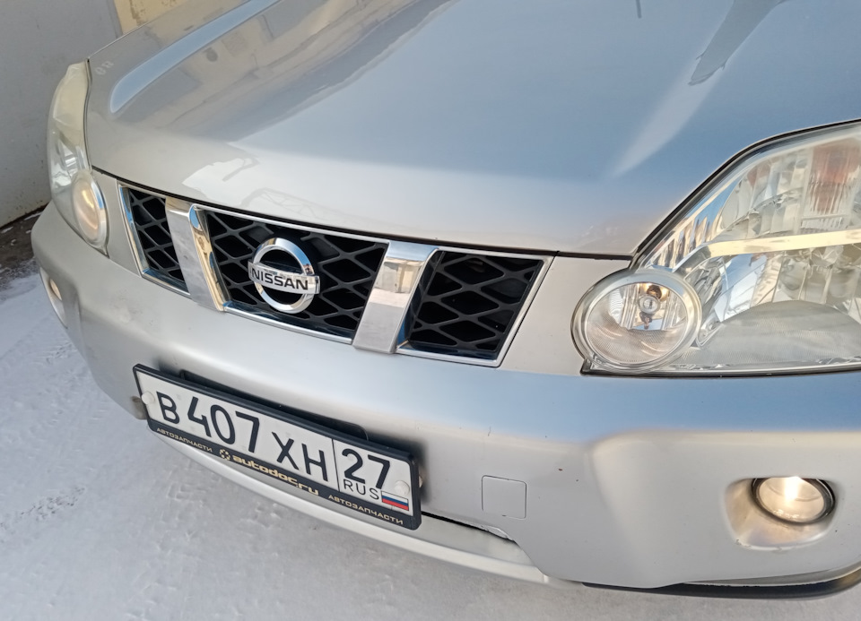 Решетка радиатора Nissan X-Trail DNT31 M9R — Nissan X-Trail II (t31), 2 ...