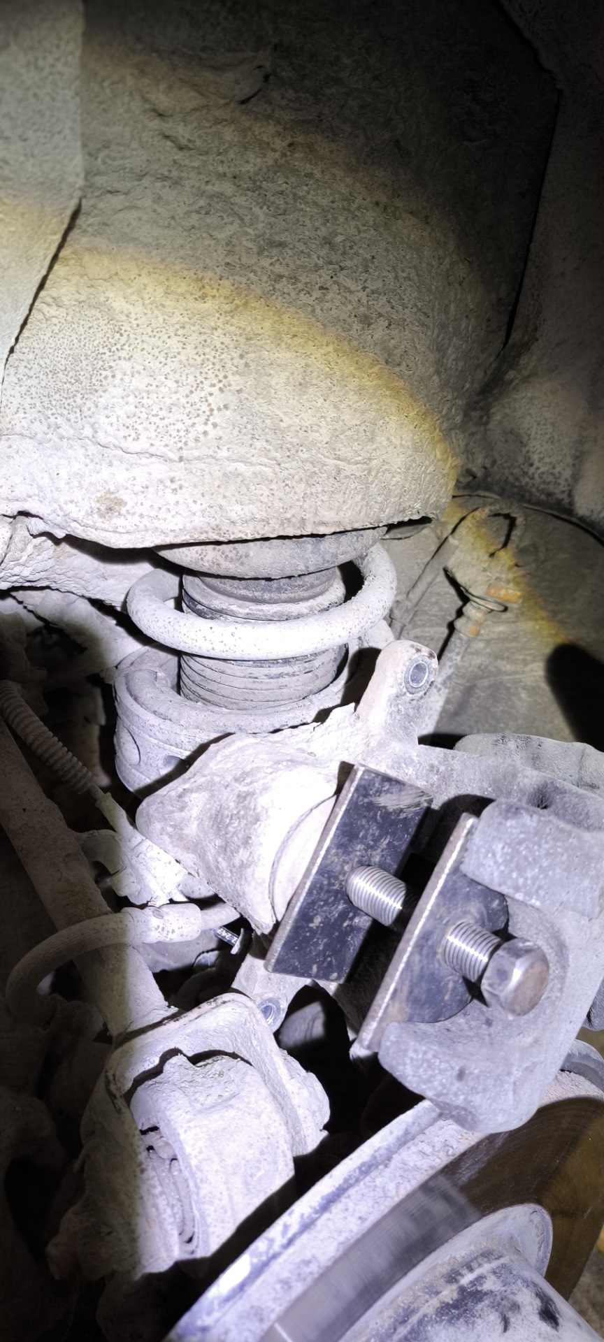 Утапливаем цилиндр. — Haval F7 (1G)