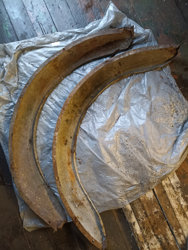 Задние крылья на ГАЗ 69. Б/у | 500 ₽ в городе Североморск | DRIVE2