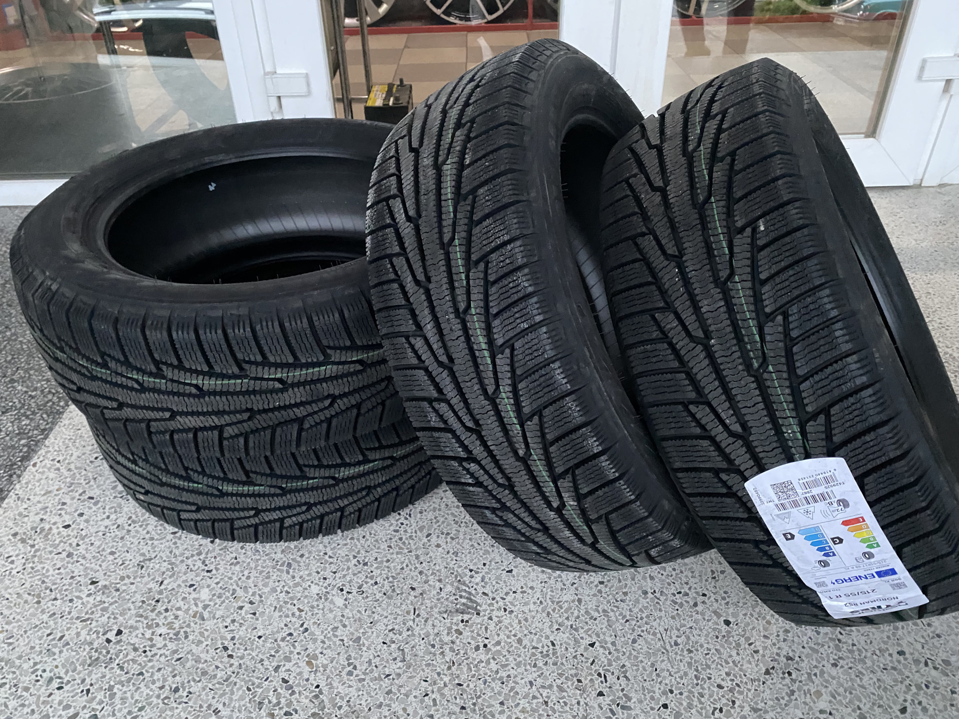 Резина зима 215/55 R17 Nokian Nordman RS2 — Renault Megane II, 1,5 л ...