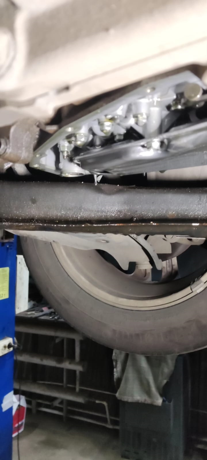 Замена масла в CVT и свечей. — Nissan Juke (1G), 1,6 л, 2012 года ...