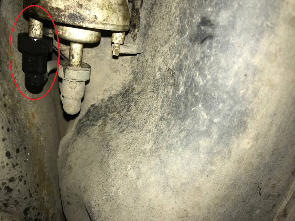 Неожиданная замена топливного фильтра — Volkswagen Polo Sedan, 1,6 л ...