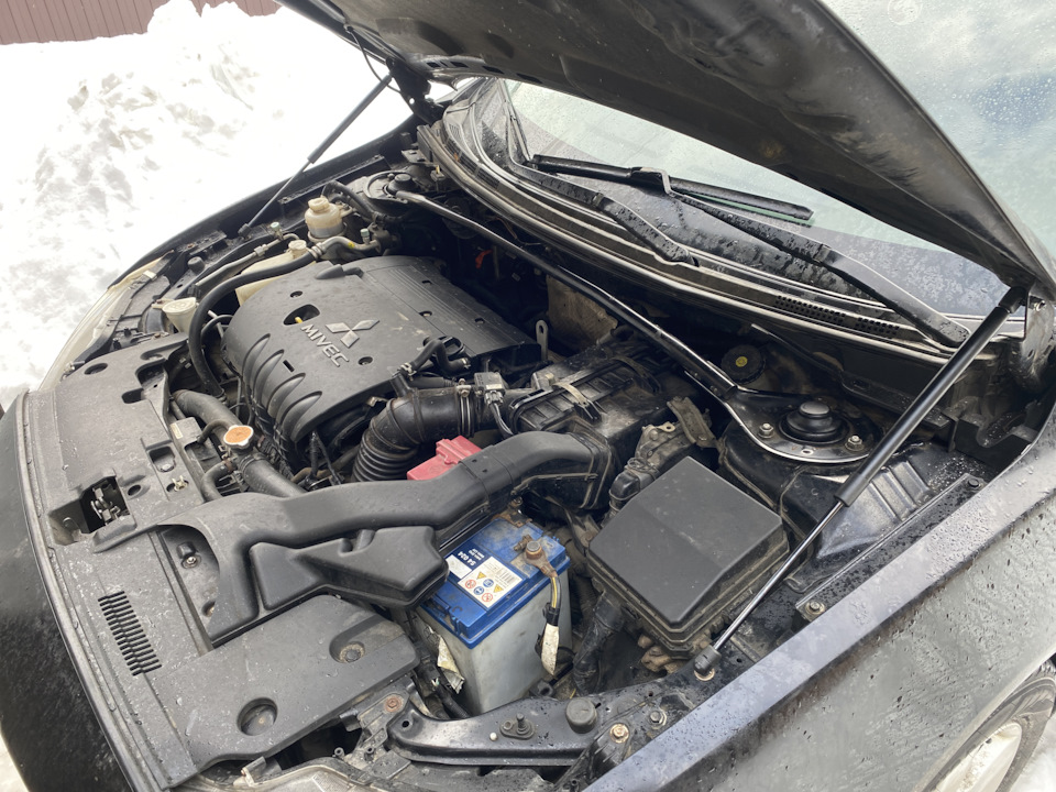 Установка газовых упоров капота на Mitsubishi Lancer X кронштейны не ...