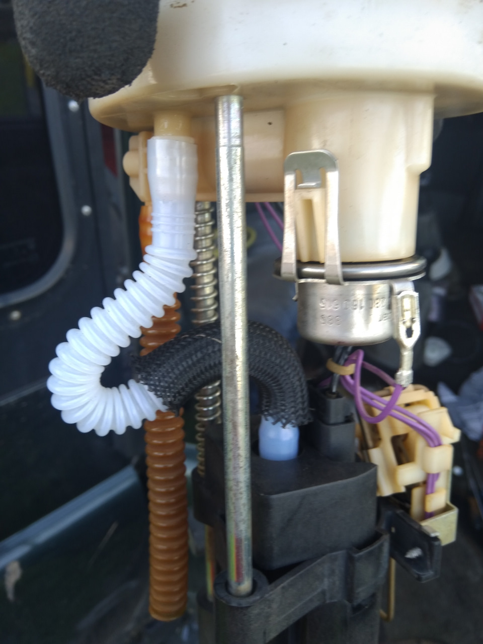 Перекачка из бака в бак — УАЗ 315195 Hunter, 2,7 л, 2008 года | своими ...