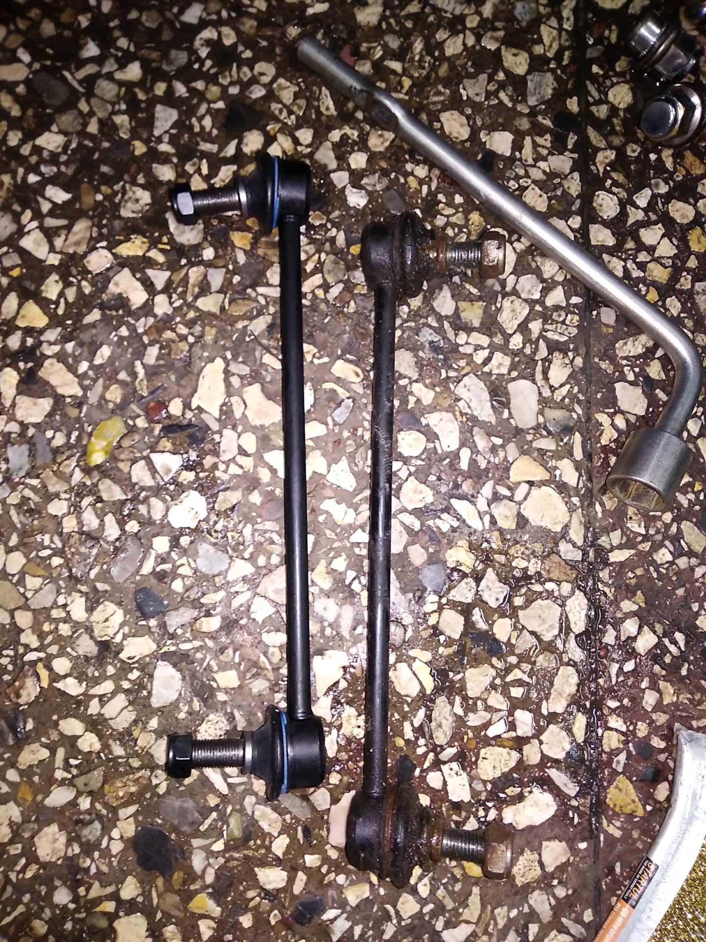 Стойки стаба передние — Toyota Camry (XV40), 2,4 л, 2010 года | своими ...